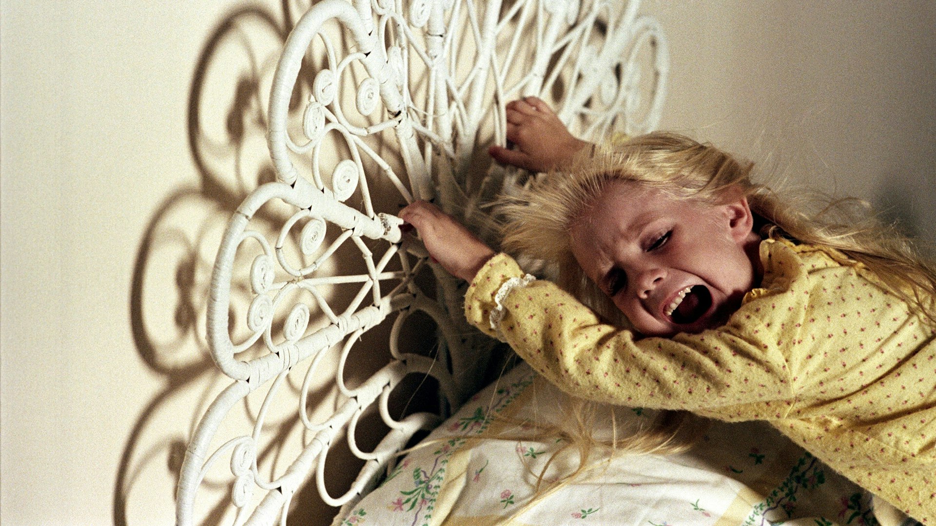 Poster for Poltergeist (1982)